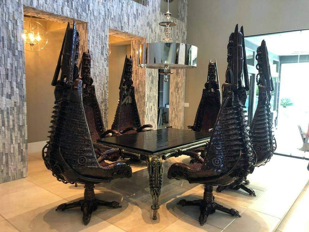 Giger Alien Chair and Table Set - Xformerz