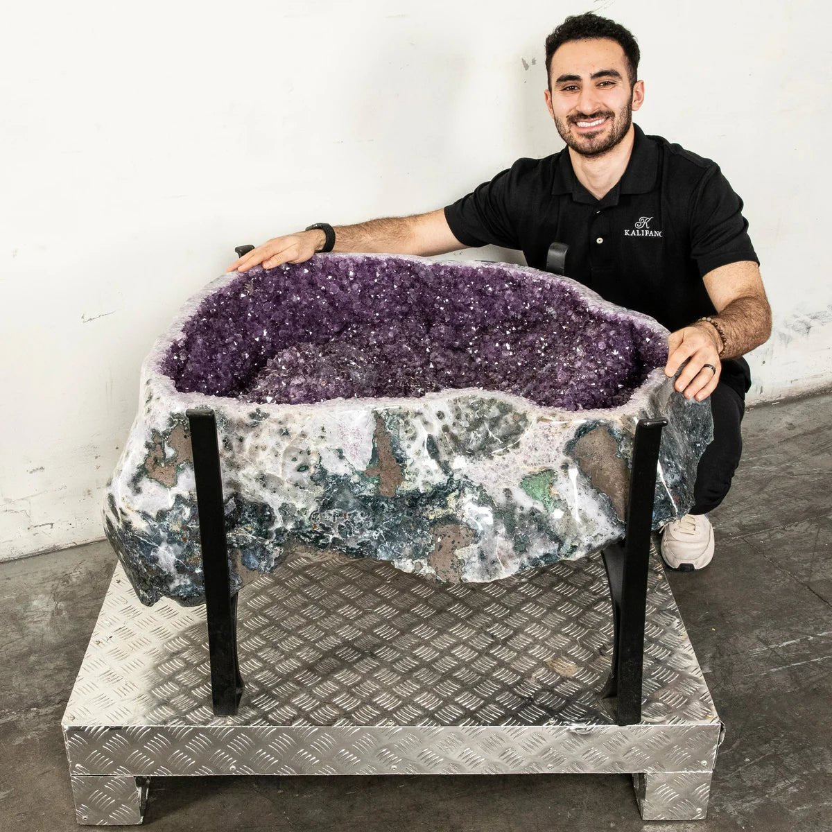 Amethyst Geode - 19 in. 490 lbs - Xformerz