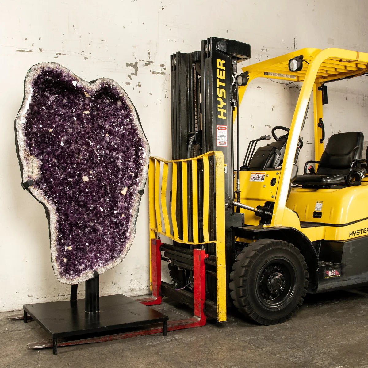 Amethyst Geode - 73 in. 719 lbs - Xformerz