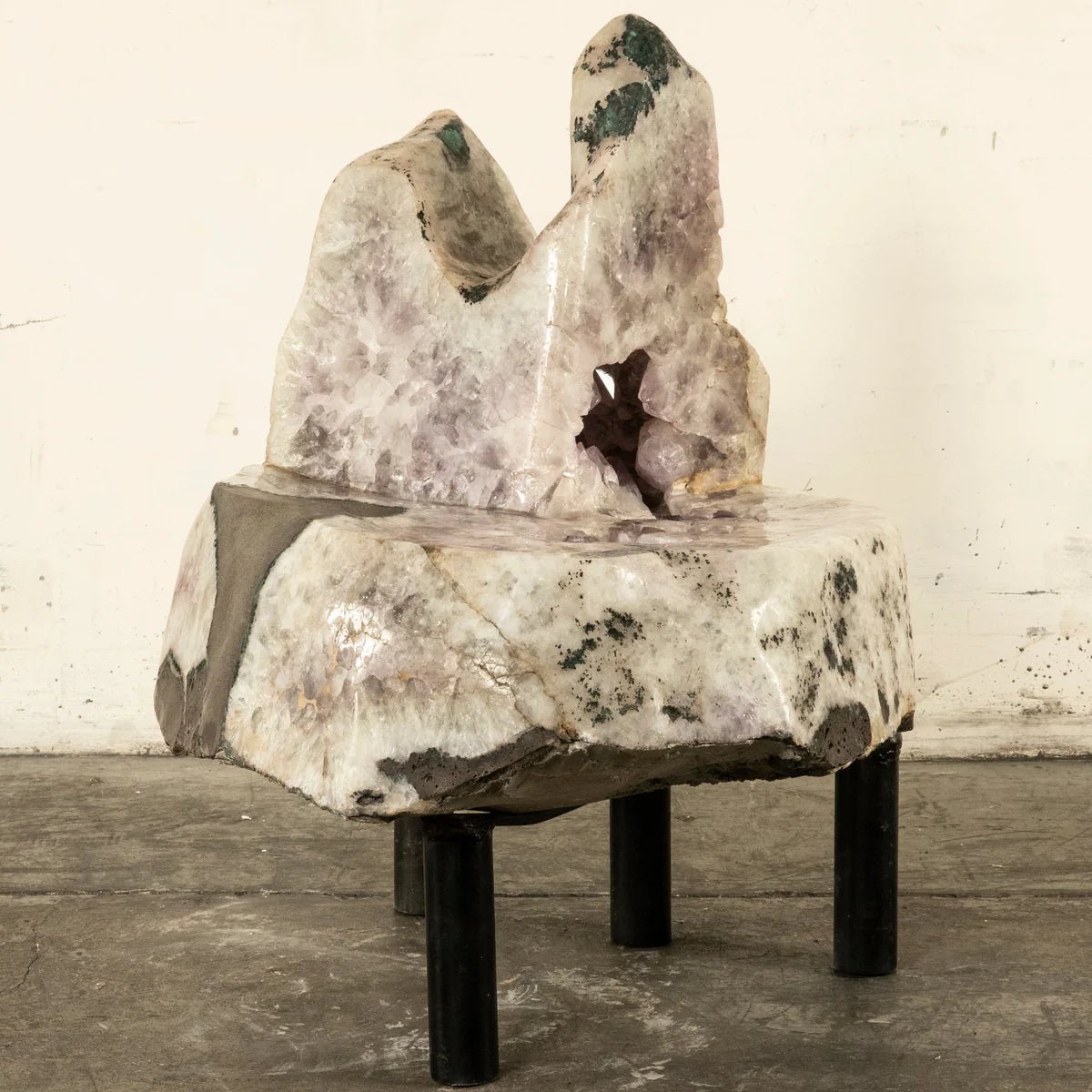 Amethyst Geode Seat Chair - 37 in. 673 lbs - Xformerz