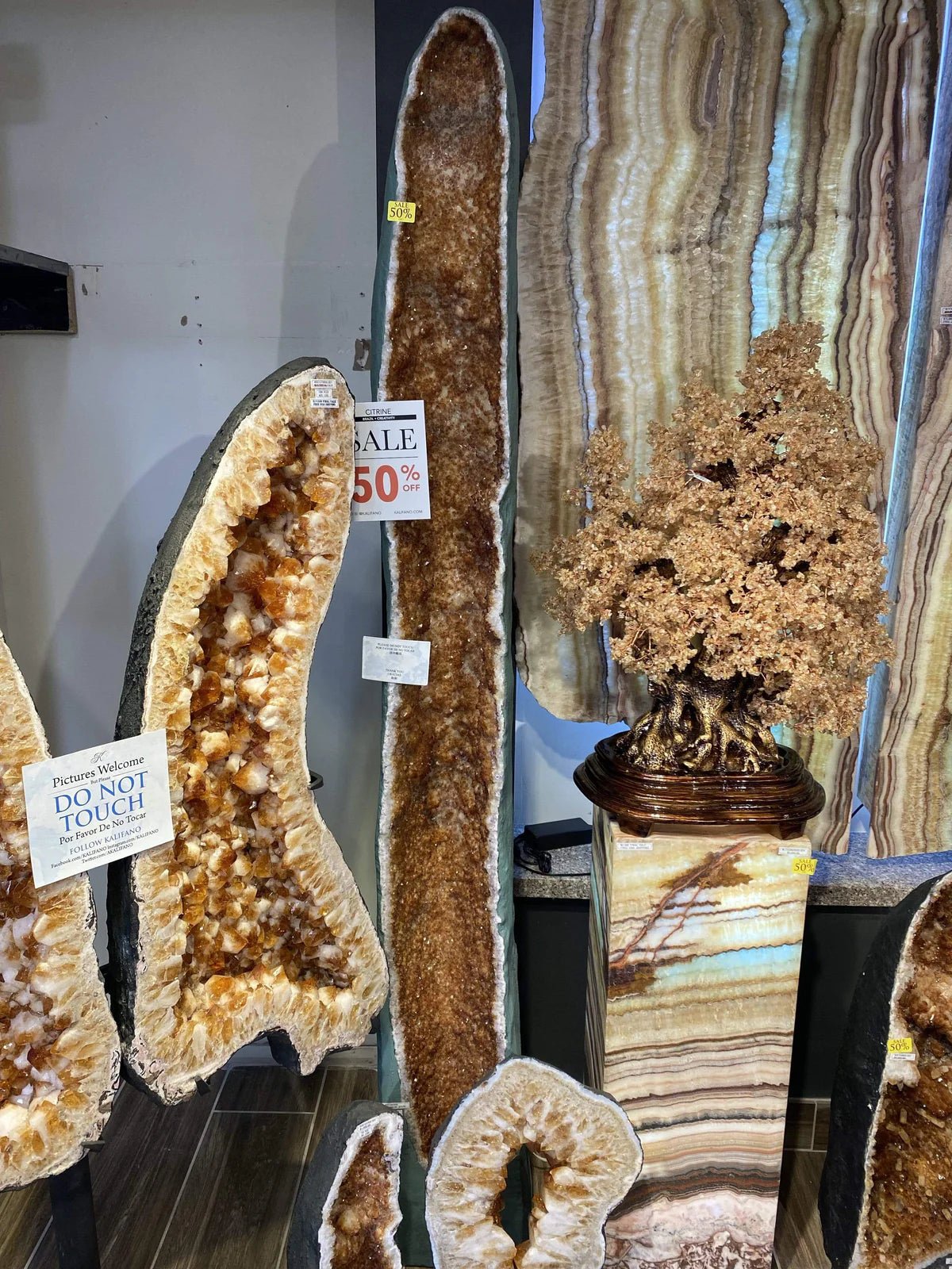 BCG60000 - Citrine Geode Pair - 246kg - Brazil - Xformerz